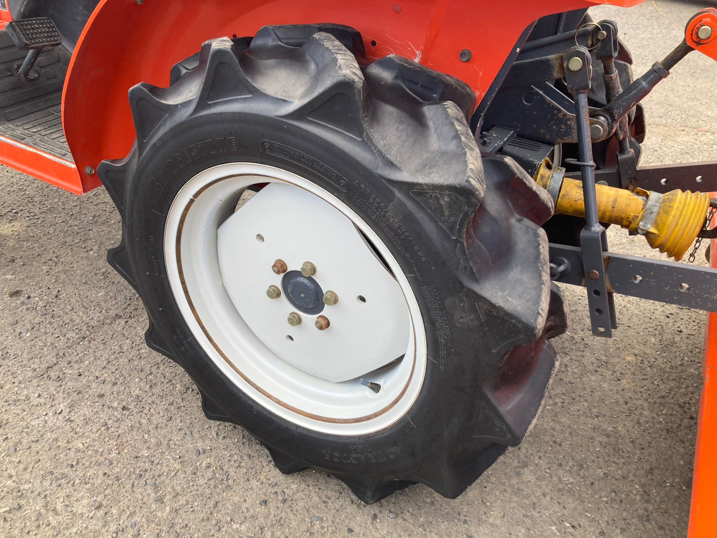 クボタ　中古　トラクター　16馬力　GB16F