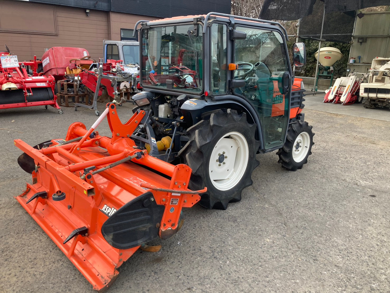 クボタ 中古 トラクター 577時間 26馬力 BB260 – 農キング