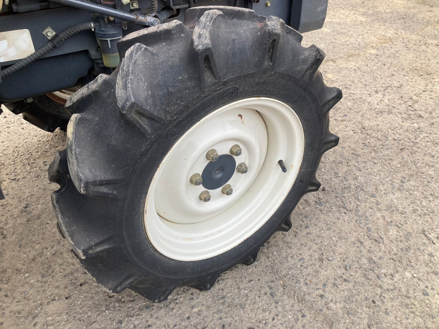 クボタ　中古　トラクター　577時間　26馬力　BB260