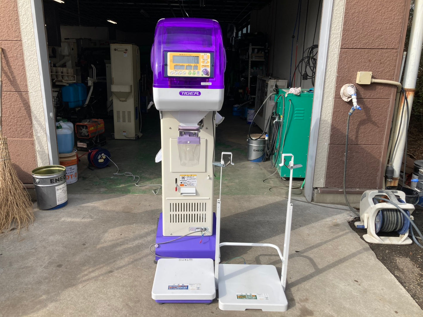 タイガーカワシマ　中古　選別計量機　32俵　３時間　XRV-E32A