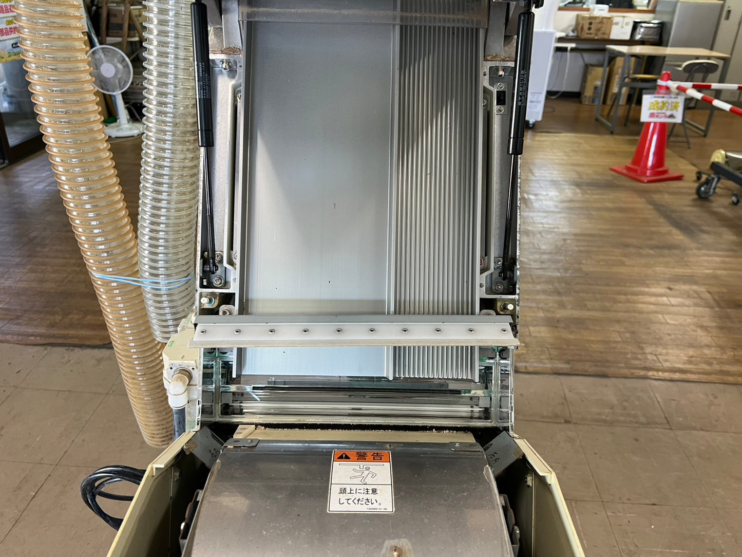 サタケ　中古　色彩選別機【ピカ選】＊FGS-2000『茨城店　6467』