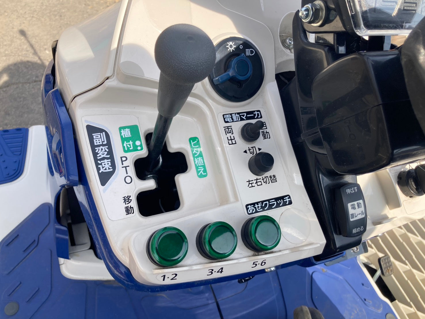 イセキ 中古 田植機 6条 39時間 PR6G-L – 農キング