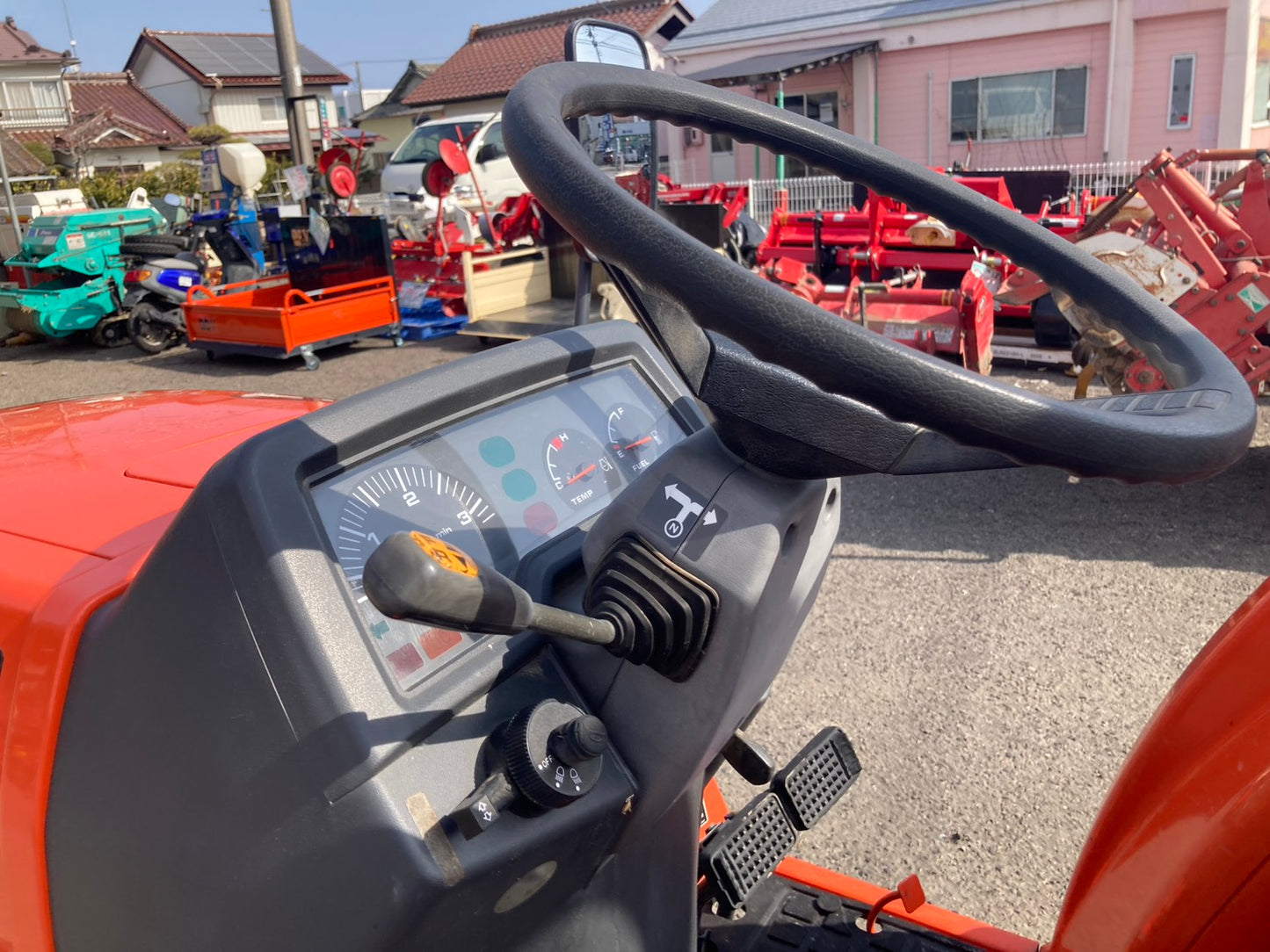 クボタ　　中古　　トラクター　　222時間　　KT24
