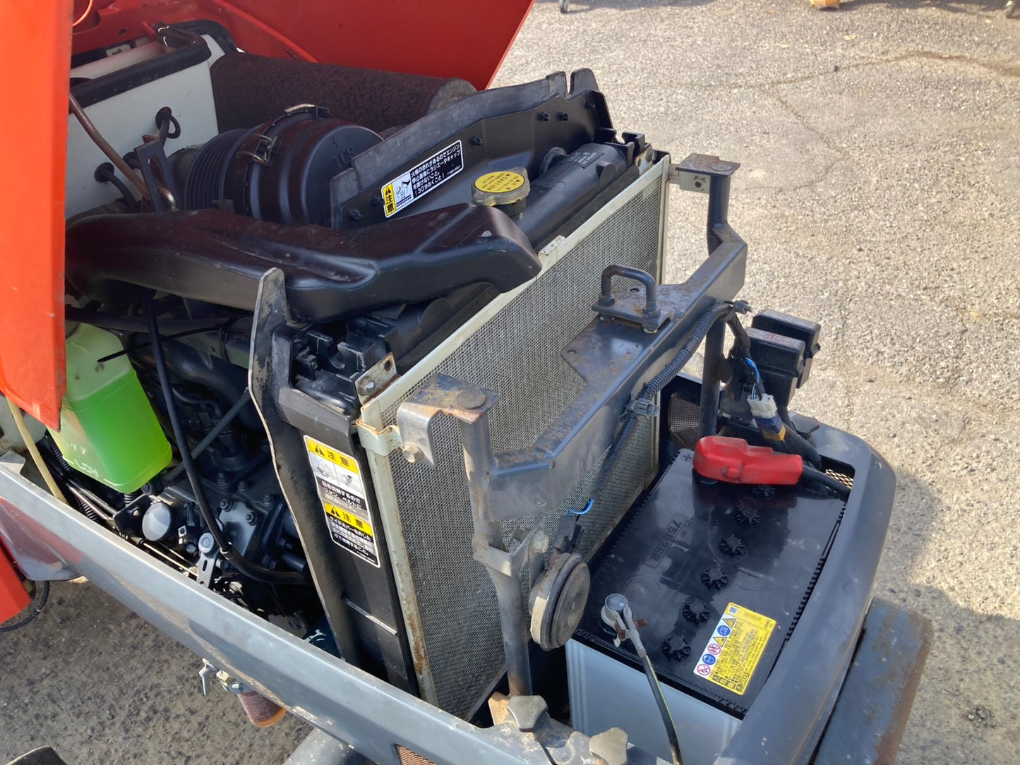 クボタ　　中古　　トラクター　　222時間　　KT24
