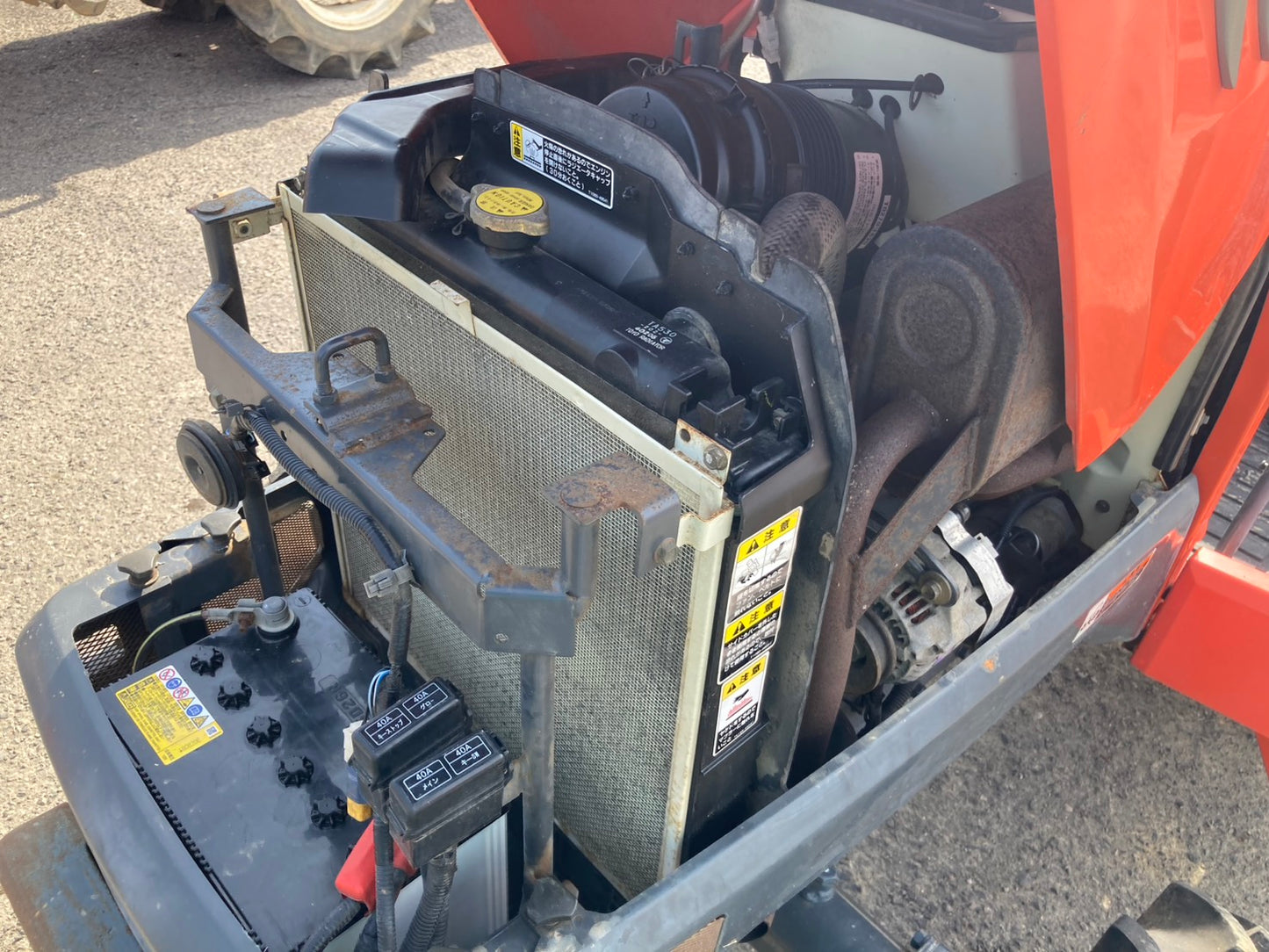 クボタ　　中古　　トラクター　　222時間　　KT24