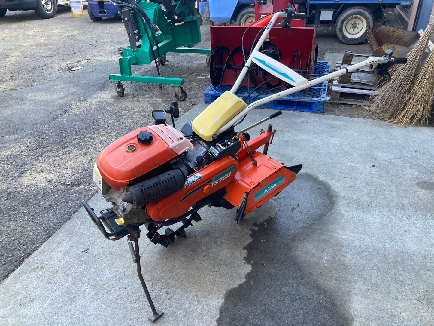 クボタ　　中古　　管理機　　TS700