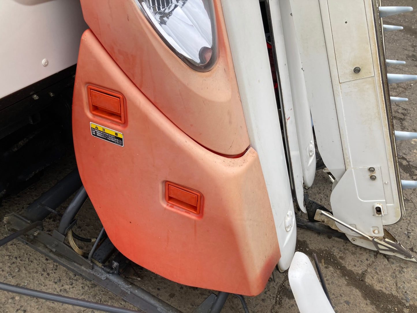 クボタ　中古　　コンバイン　3条　365時間　　ER335SD4MW