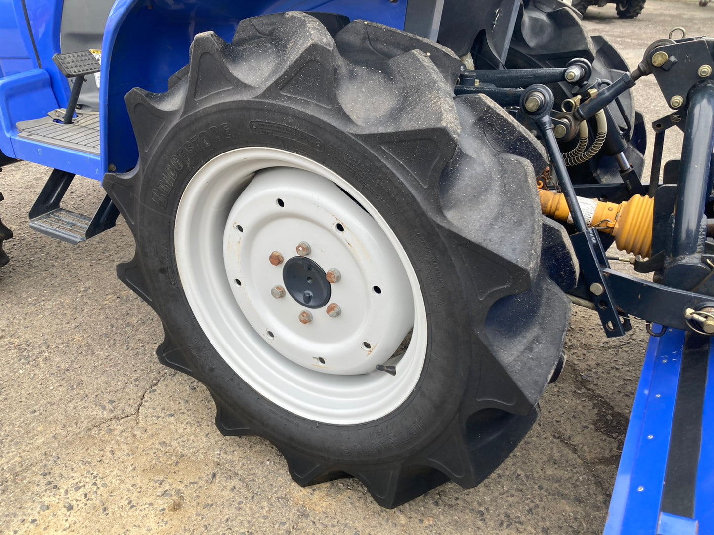 イセキ　　中古　　トラクター　　　　20馬力　　TH20-B07　　