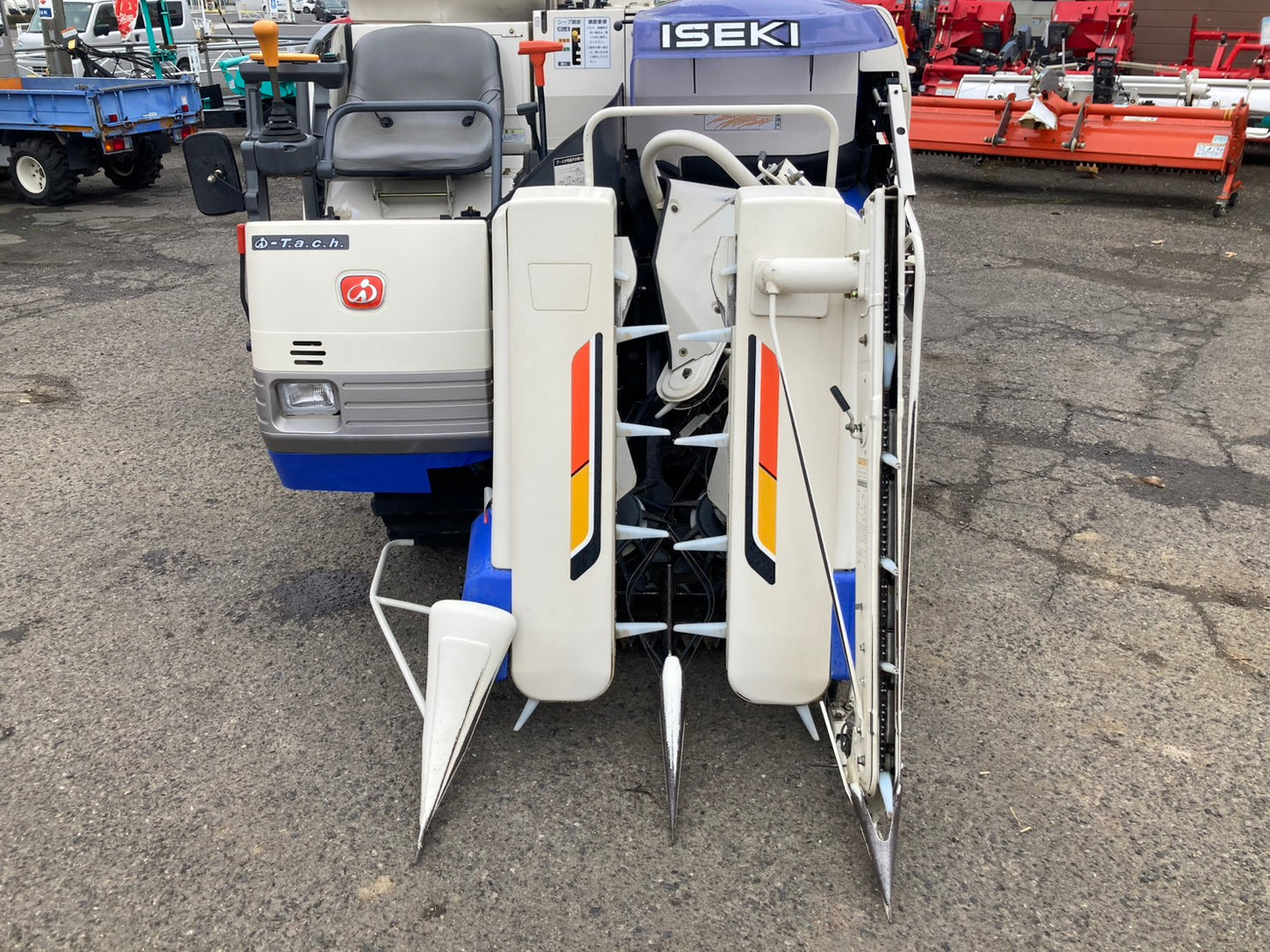 イセキ　　中古　　コンバイン　　HVG218G-ZATHWC　