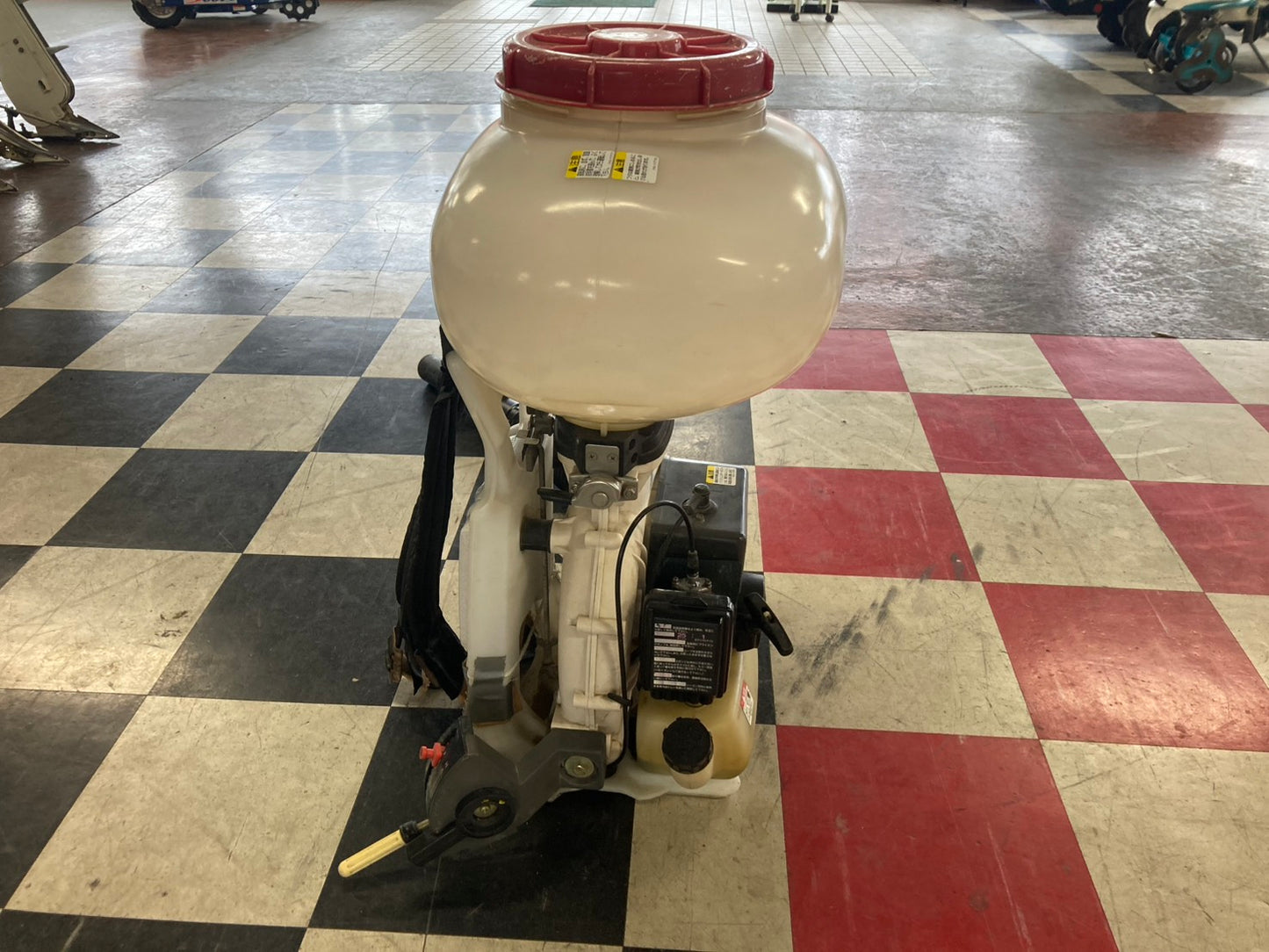 丸山　　中古　　背負動力散布機　　MDJ60G-26