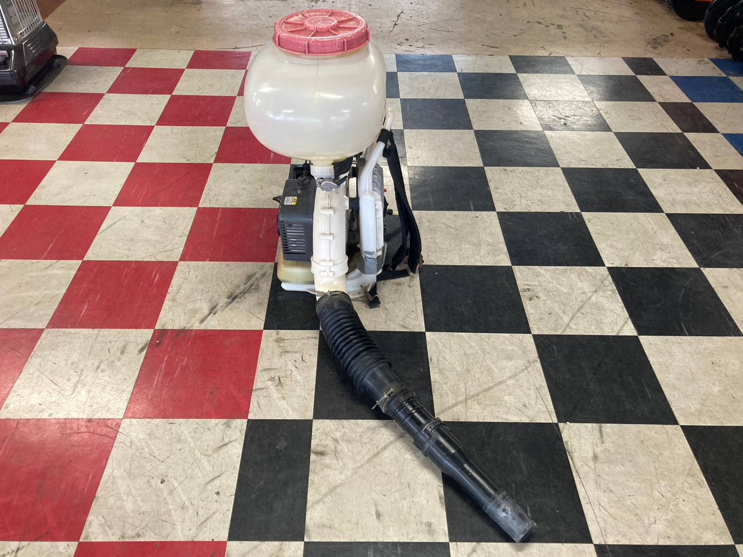丸山　　中古　　背負動力散布機　　MDJ60G-26