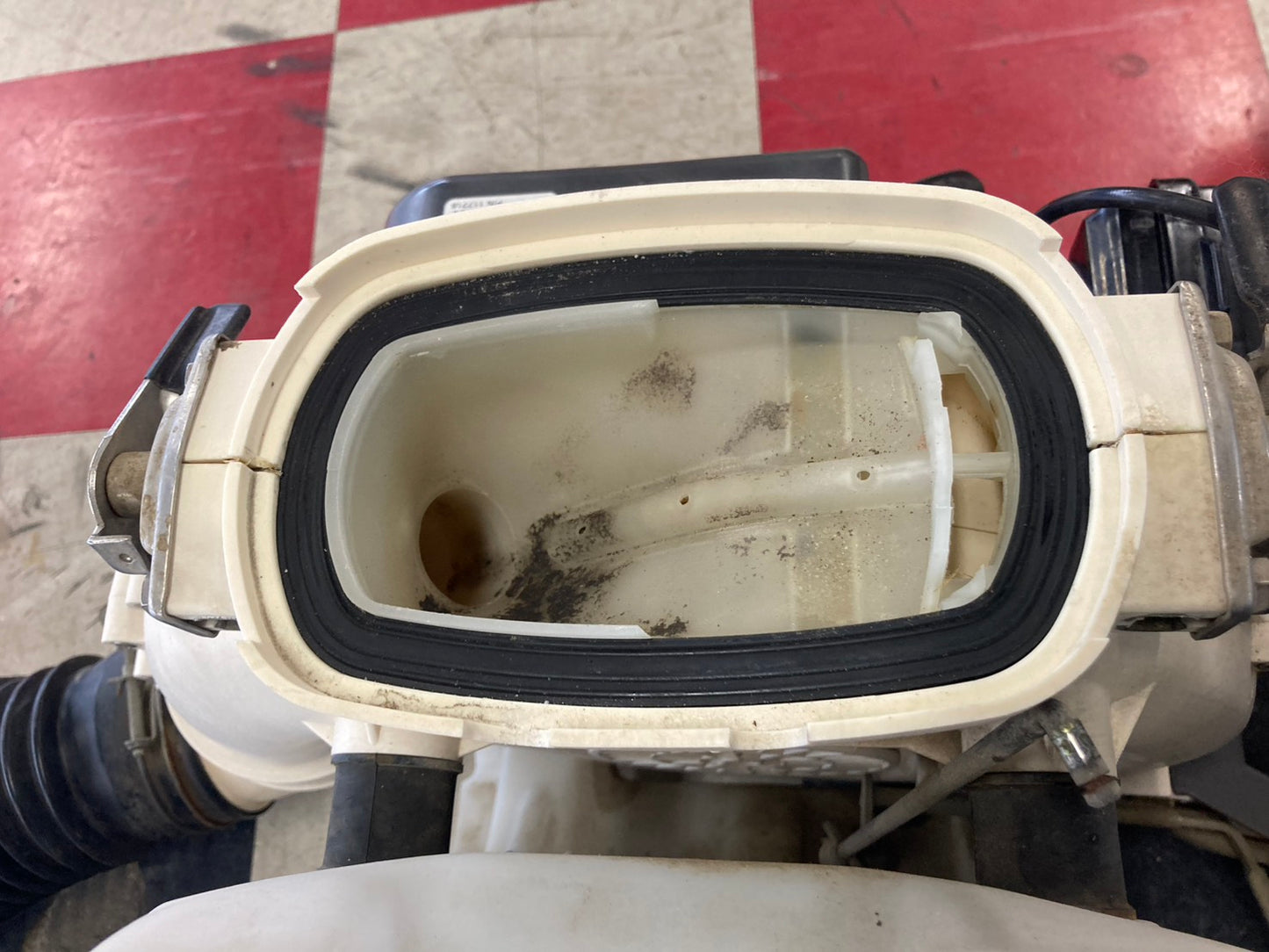 丸山　　中古　　背負動力散布機　　MDJ60G-26