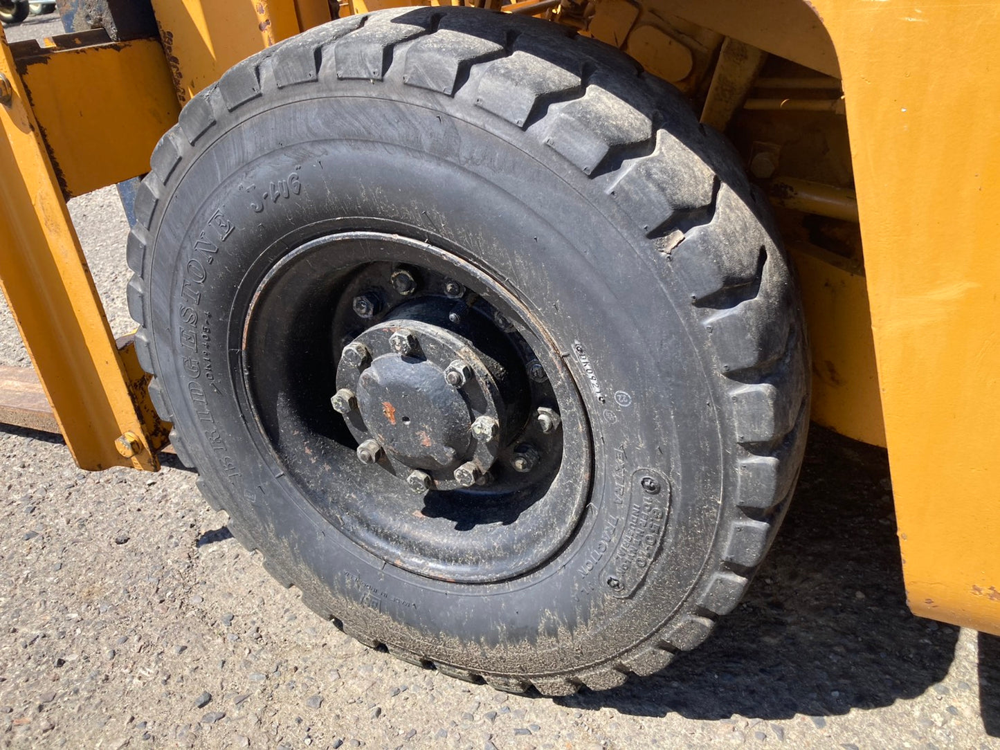 コマツ　中古　フォークリフト　1.5トン　FG15-12