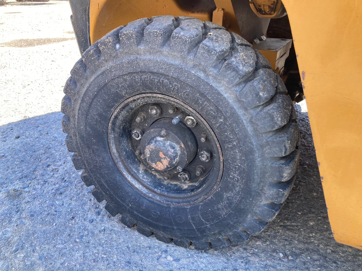 コマツ　中古　フォークリフト　1.5トン　FG15-12
