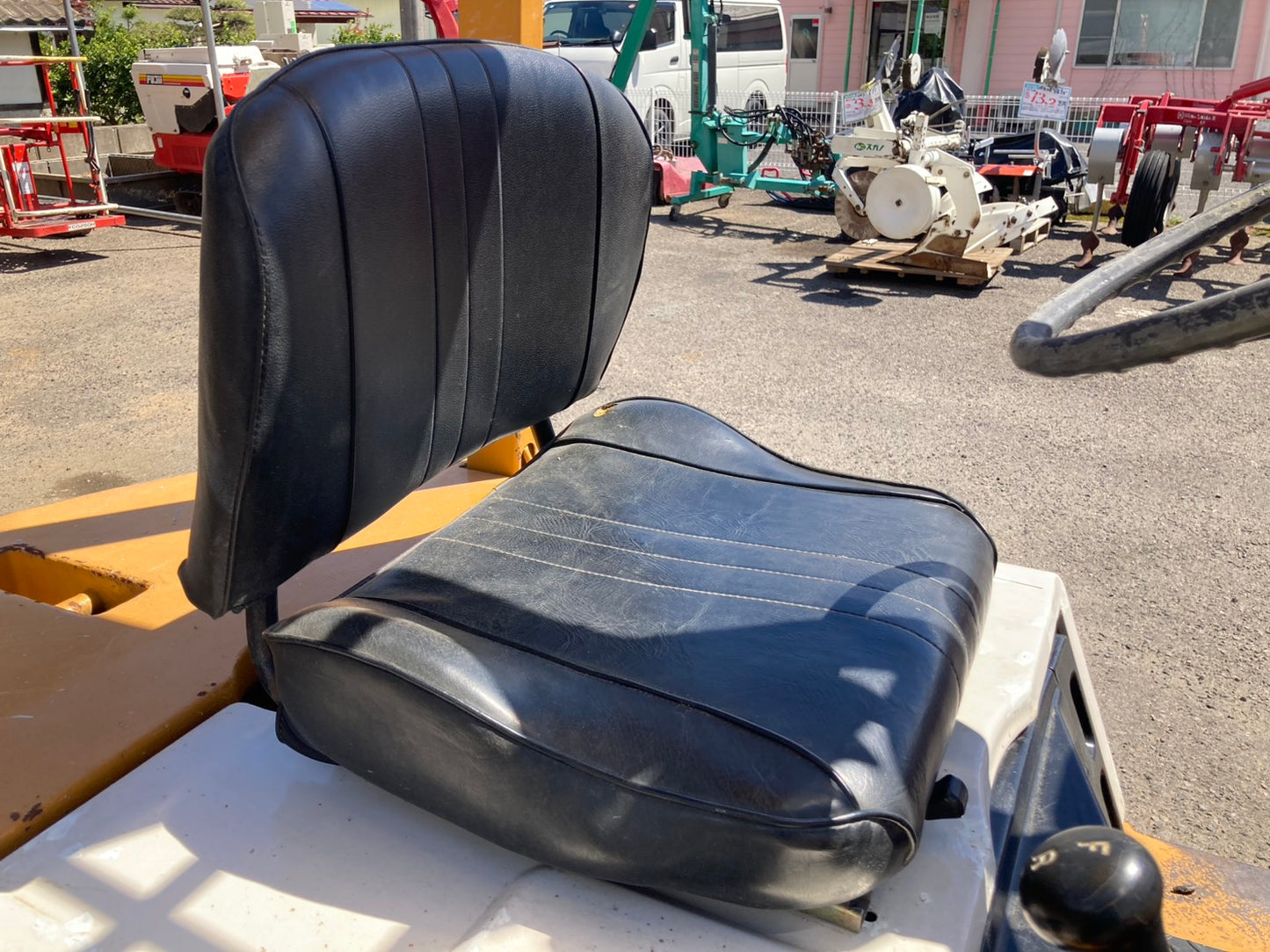 コマツ　中古　フォークリフト　1.5トン　FG15-12