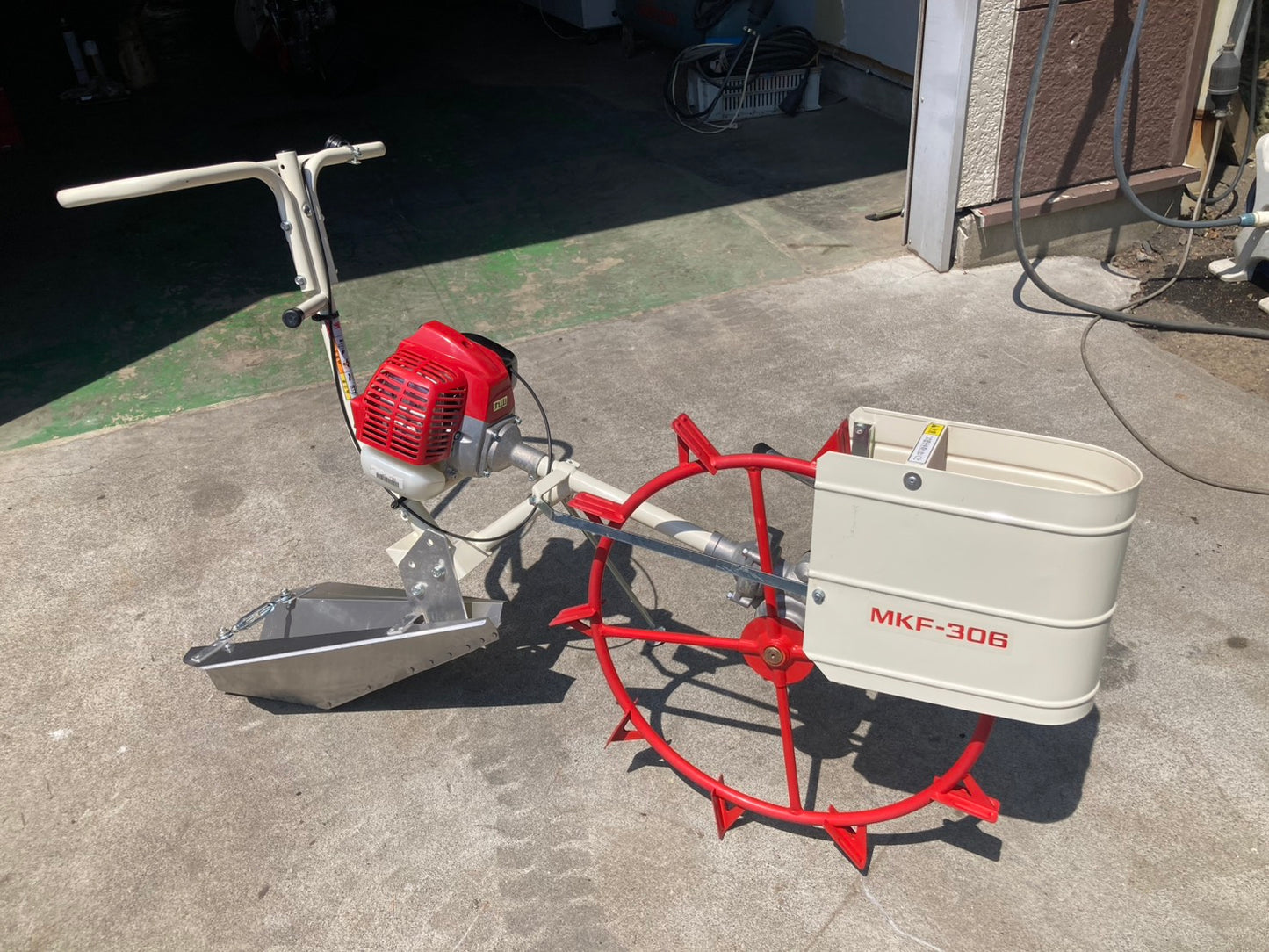 丸山　中古　歩行溝切機　MKF-306