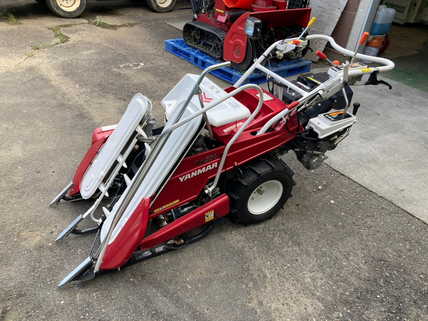 ヤンマー　中古　バインダー　2条　Be224