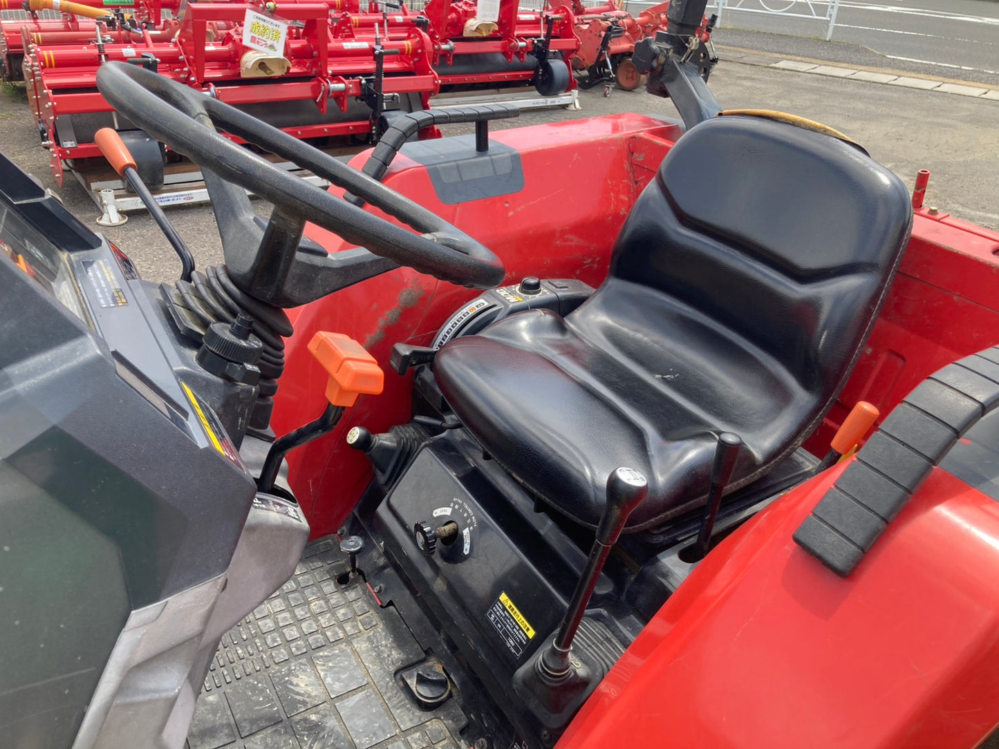 ミツビシ　中古　トラクター　26馬力　MT265