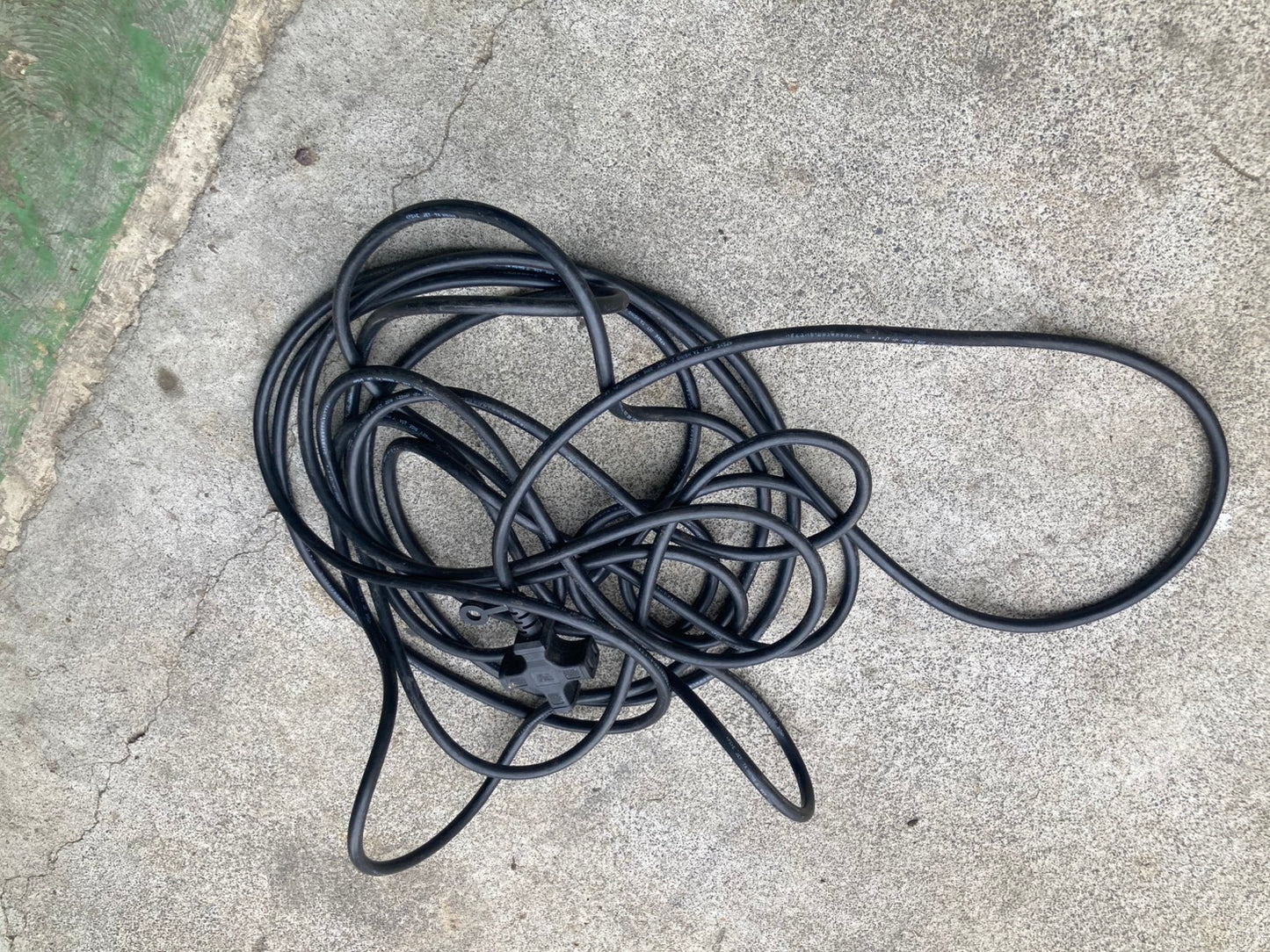 リョービ　中古　芝刈機　LM-2810