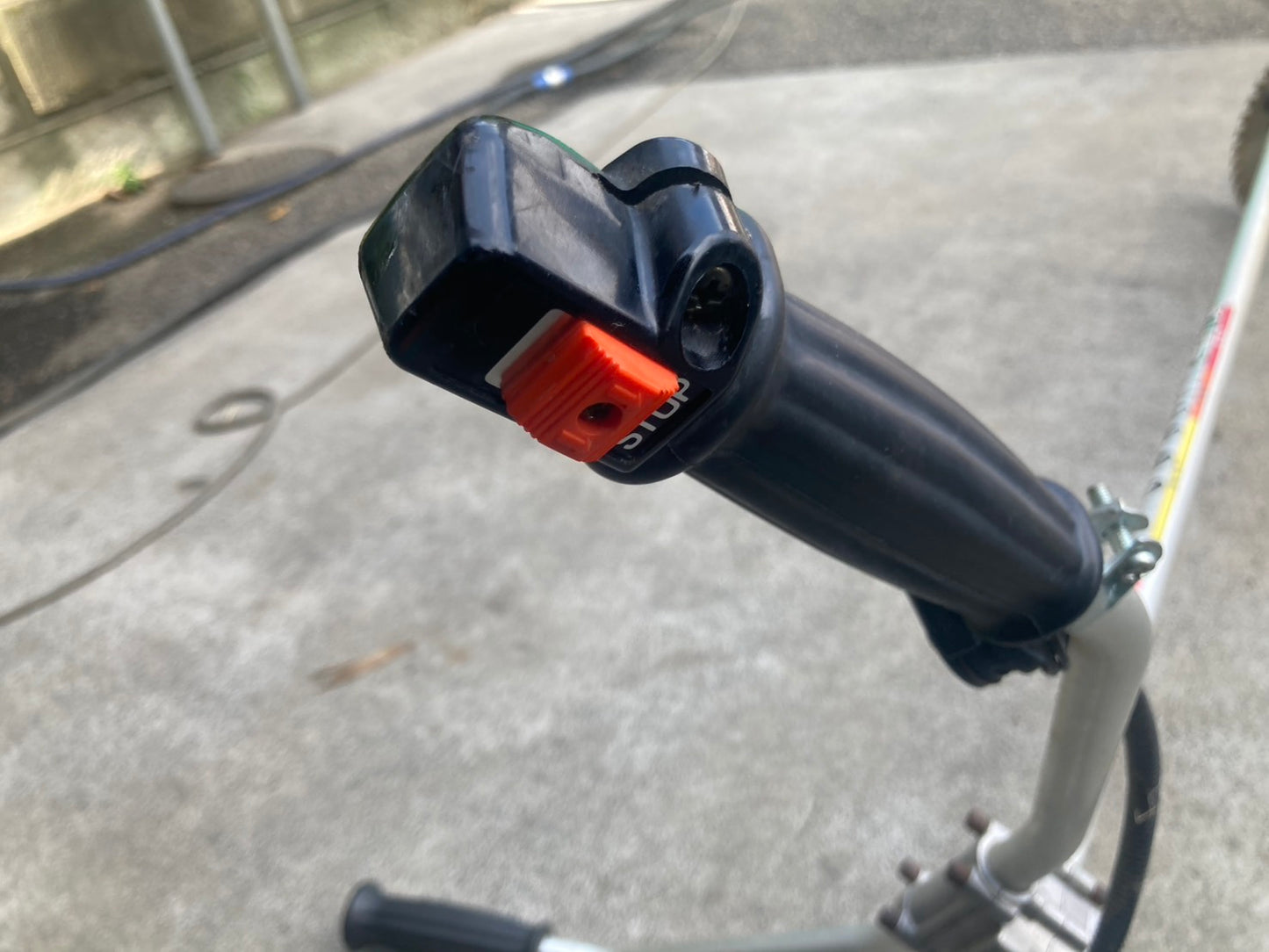 共立　中古　刈払機　SRE315