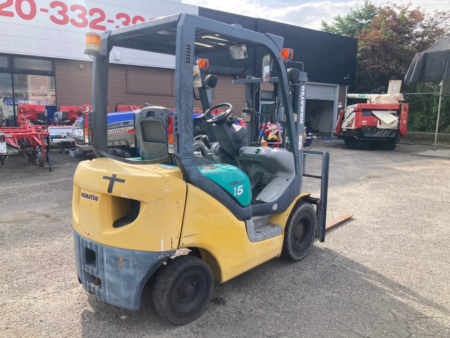 コマツ　中古　フォークリフト　1.4トン　FG15T-18
