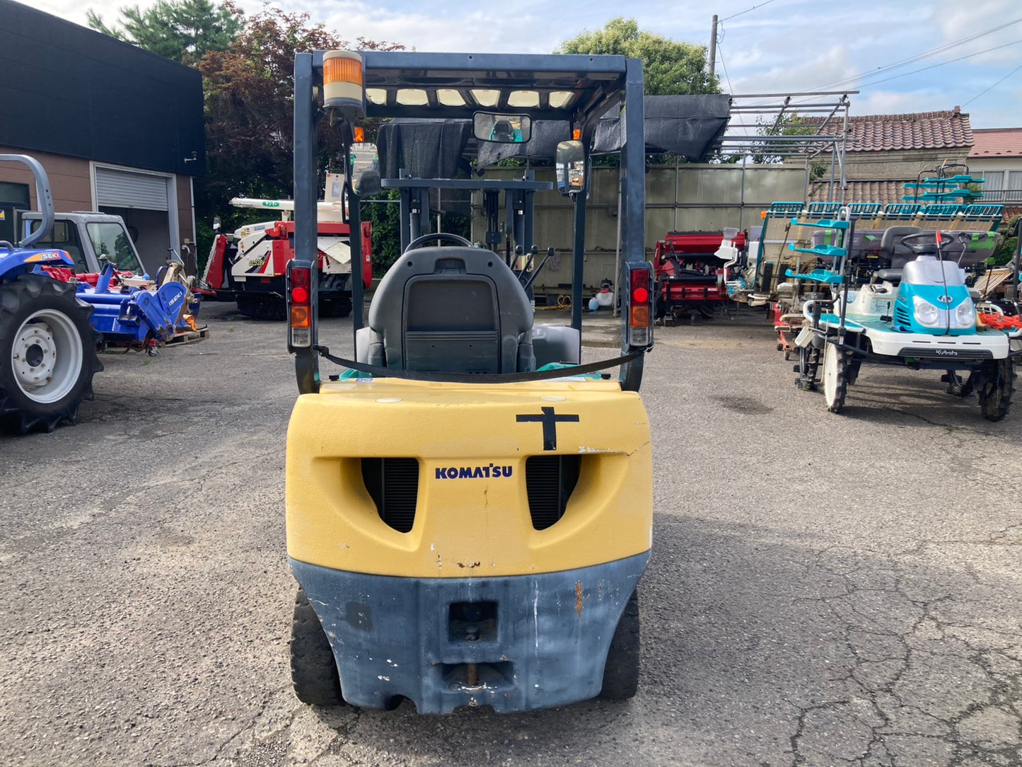 コマツ　中古　フォークリフト　1.4トン　FG15T-18