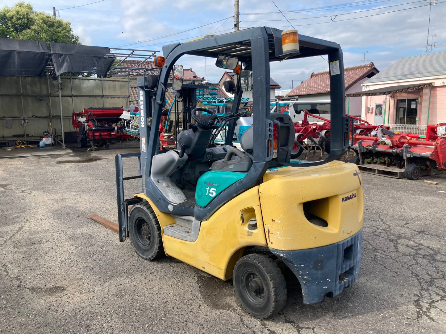 コマツ　中古　フォークリフト　1.4トン　FG15T-18