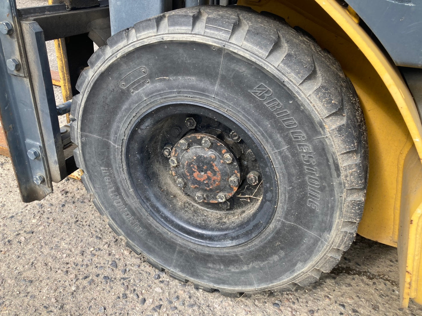 コマツ　中古　フォークリフト　1.4トン　FG15T-18