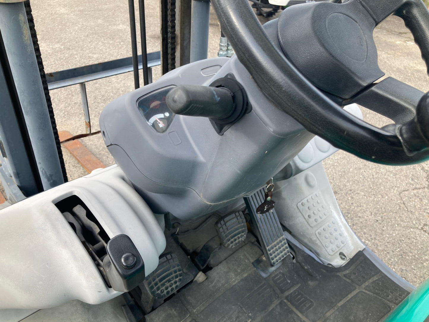 コマツ　中古　フォークリフト　1.4トン　FG15T-18