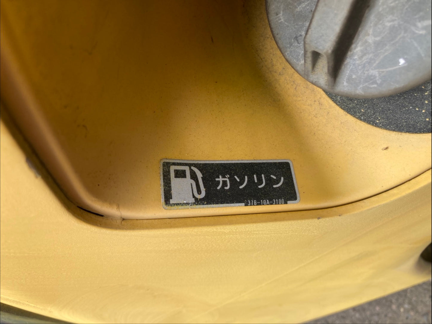 コマツ　中古　フォークリフト　1.4トン　FG15T-18