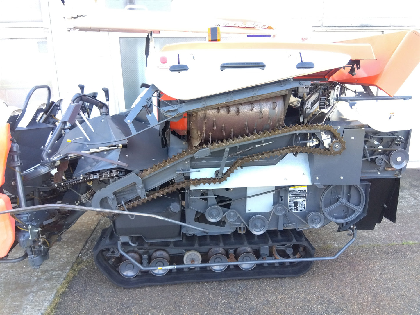 クボタ 中古 コンバイン  ER323GW  3条刈 142時間
