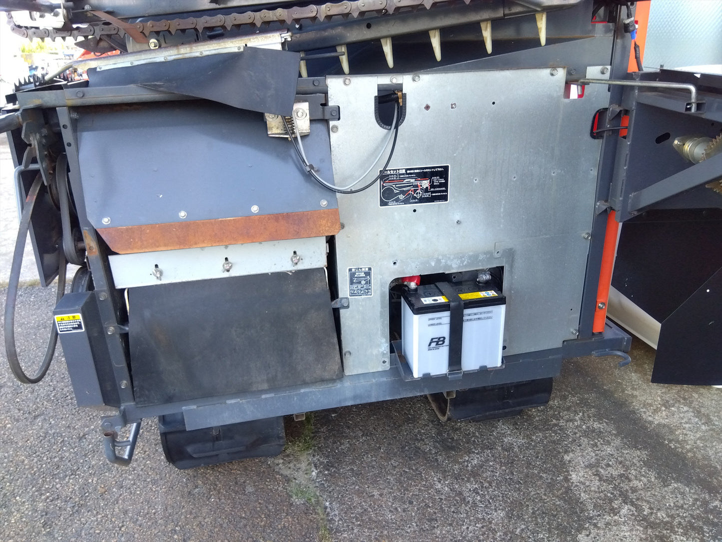 クボタ 中古 コンバイン  ER323GW  3条刈 142時間