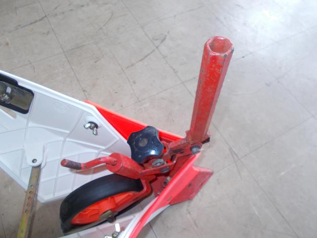 メーカー不明　中古　培土器
