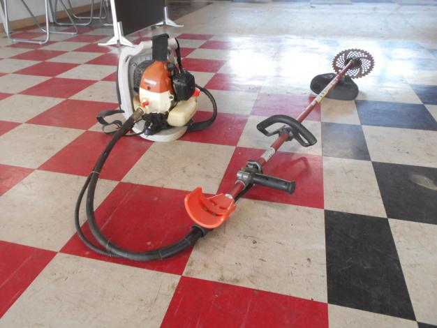 共立　刈払機　背負い式