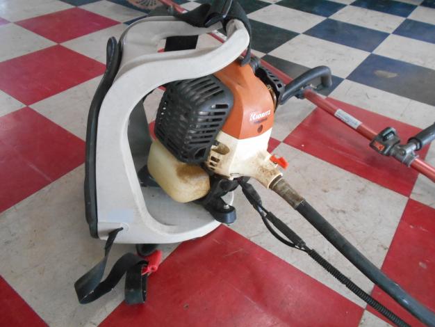 共立　刈払機　背負い式