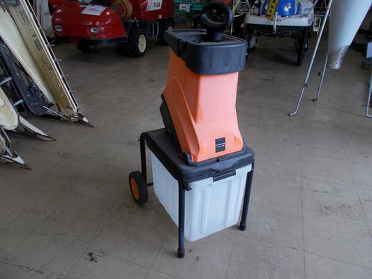 ヤードフォース　中古　枝粉砕機