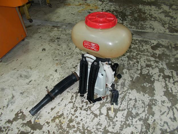丸山　中古　背負動力散布機