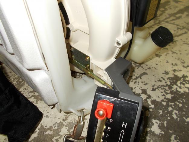 三菱　中古　背負動力散布機