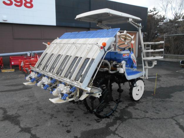 中古　イセキ　田植機　キャノピー仕様　補助車輪付き