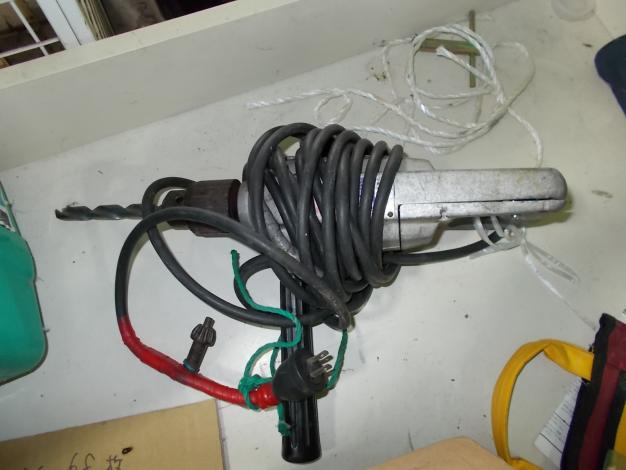 日立　中古　電動ドリル