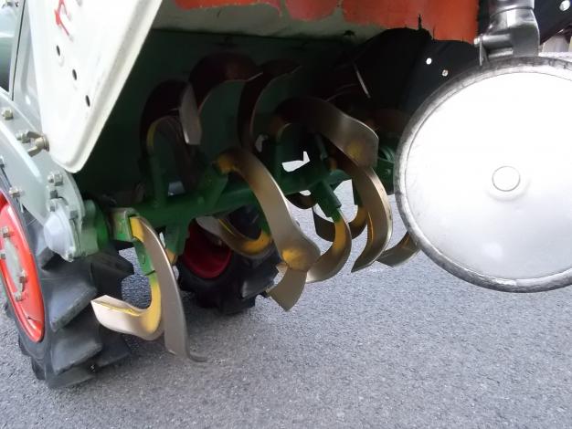 ディーゼル耕運機