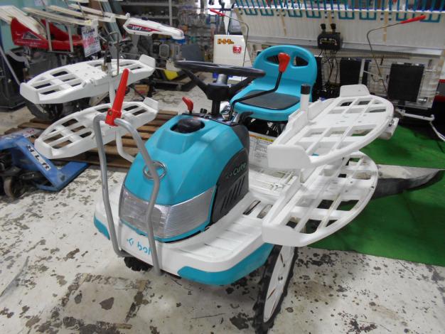 クボタ　4条田植機