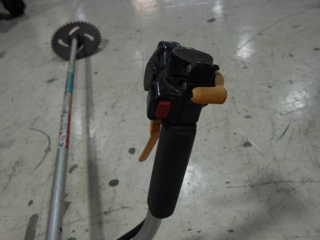 クボタ　中古肩掛刈払機