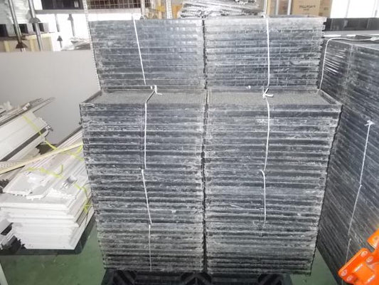 中古　保水型育苗箱