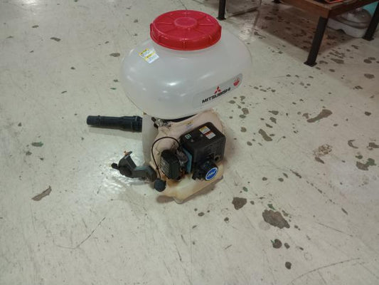 三菱　背負動力散布機
