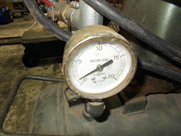 イワタ　中古　コンプレッサー