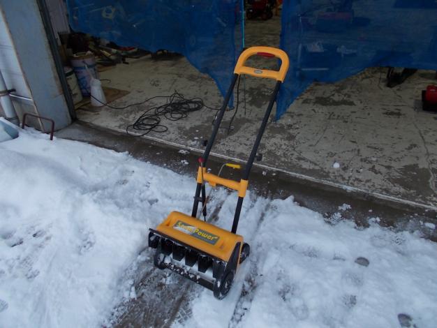 アルファ工業　中古　電動除雪機
