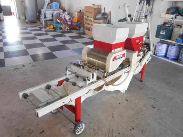 中古　スズテック　播種機