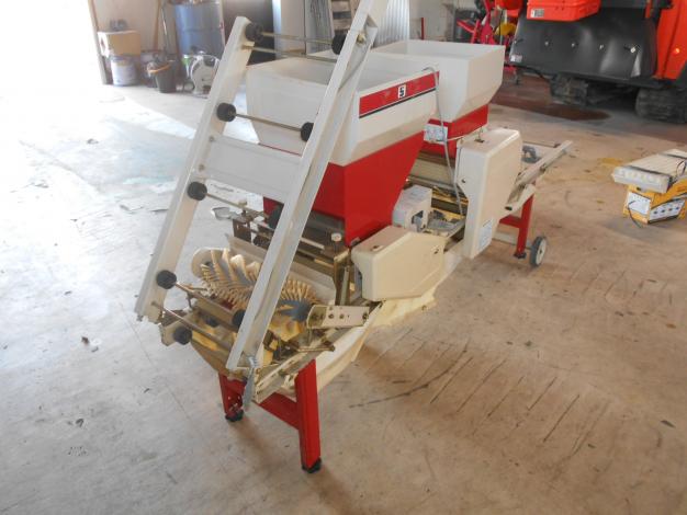 中古　スズテック　播種機