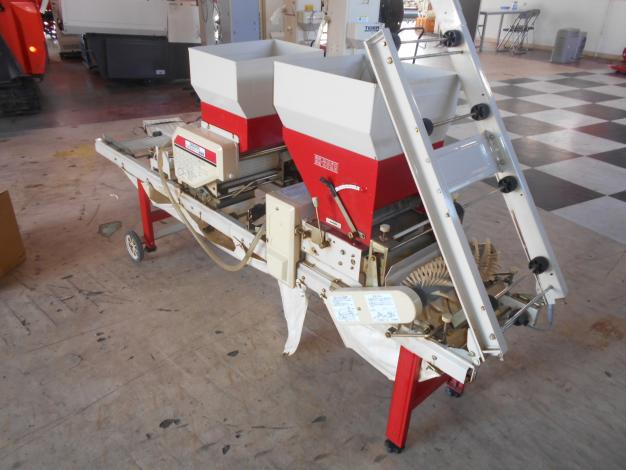 中古　スズテック　播種機